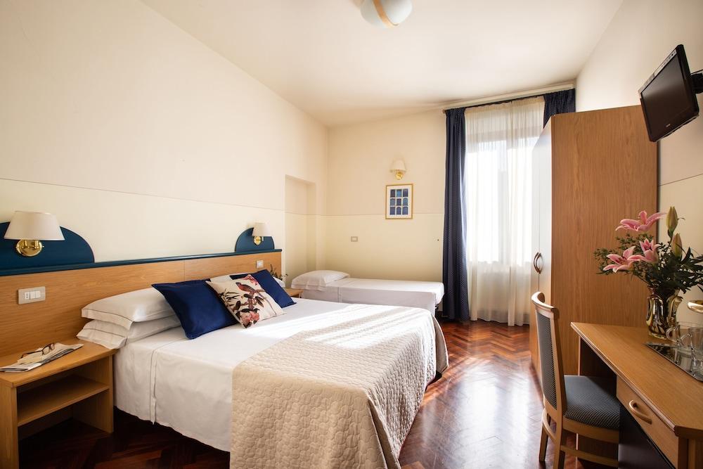 Aramis Deluxe Rooms Florenz Exterior foto