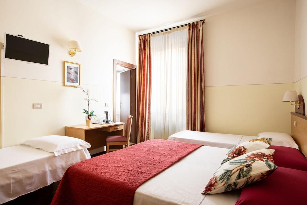 Aramis Deluxe Rooms Florenz Exterior foto