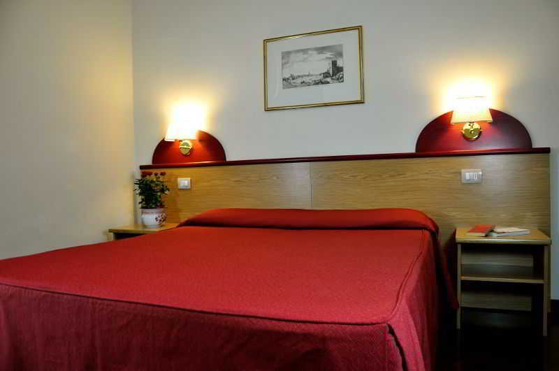 Aramis Deluxe Rooms Florenz Exterior foto